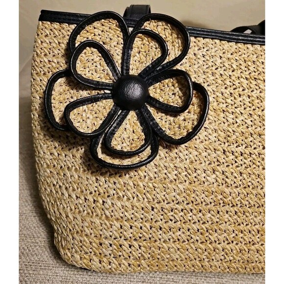 Bueno Women's Woven Straw Black Trim 3D Flower Accent Shoulder Tote Bag Purse - Picture 5 of 9